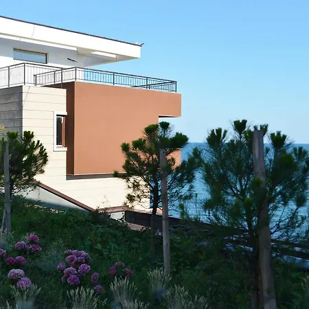 Daire Akrotiriya Sea View *